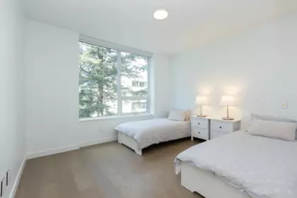 Walk-In Closet Photo of 402 15165 Thrift Avenue, Surrey, BC
