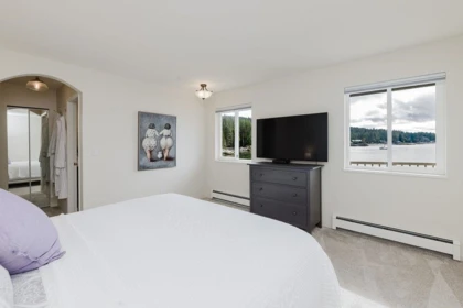 Hallway Photo of 5620 Mintie Road, Halfmoon Bay, BC