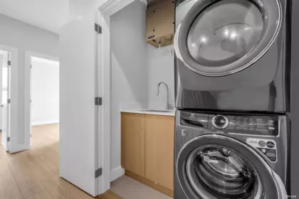 Mudroom Photo of 946 Dansey Avenue, Coquitlam, BC