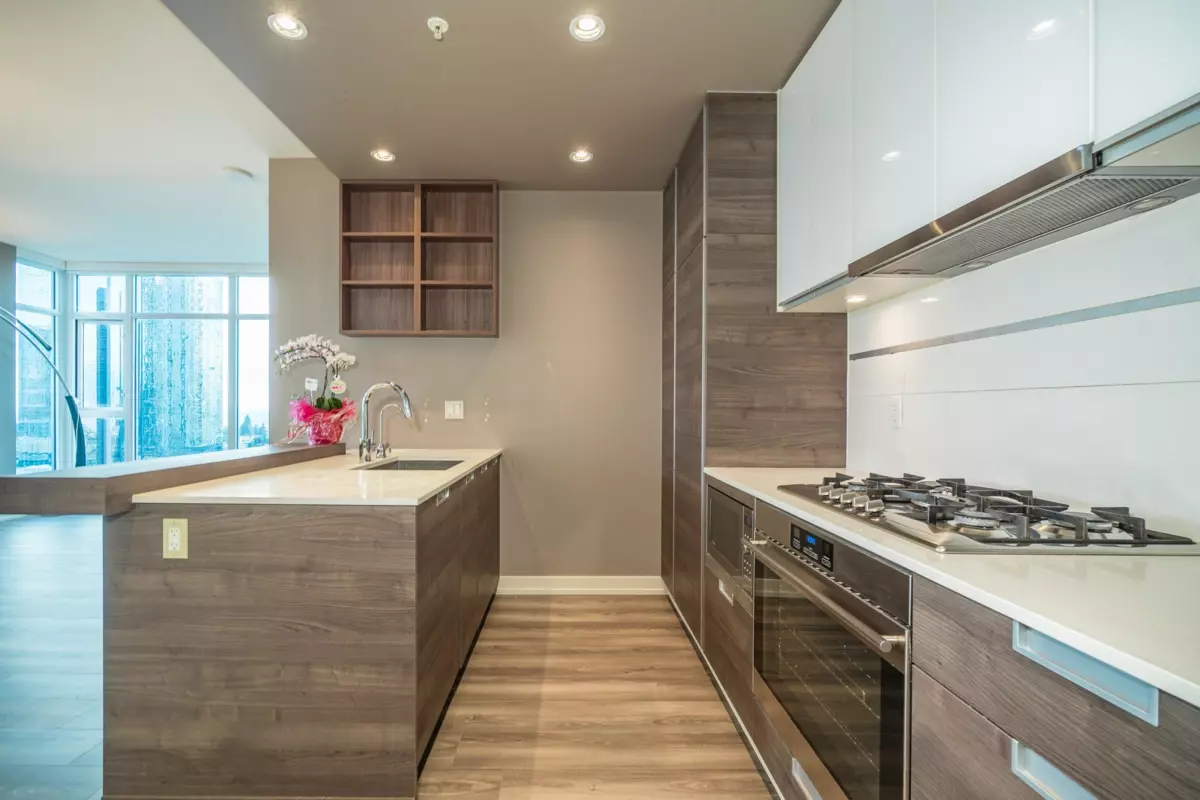 Family Room Photo of 1909 4688 Kingsway, Burnaby, BC