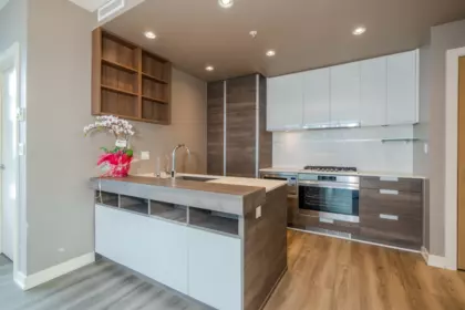1909 4688 Kingsway, Burnaby, BC, Burnaby — Apartment/Condo for sale