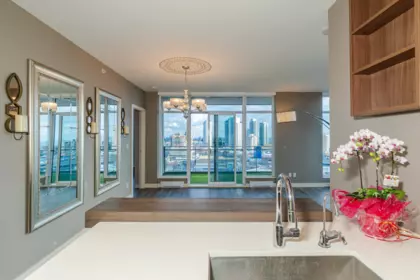 1909 4688 Kingsway, Burnaby, BC, Burnaby — Apartment/Condo for sale