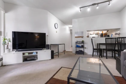 230 8460 Ackroyd Road, Richmond, BC, Richmond — Apartment/Condo for sale