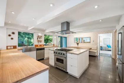 Kitchen Island Photo of 4909 8a Avenue, Delta, BC