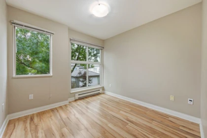 Entry Foyer Photo of 209 688 E 16th Avenue, Vancouver, BC