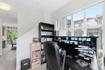 Kitchen Photo of 21 24076 112 Avenue, Maple Ridge, BC