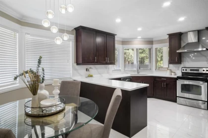 Breakfast Nook Photo of 21083 42 Avenue, Langley, BC