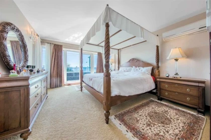 Guest Bathroom Photo of 2273 Mathers Avenue, West Vancouver, BC
