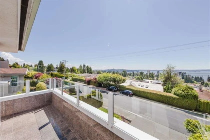 Office / Den Photo of 2273 Mathers Avenue, West Vancouver, BC