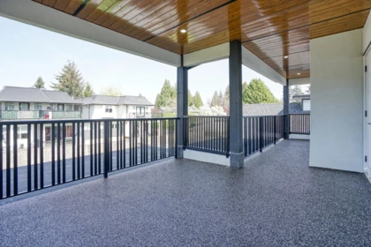 Entry Foyer Photo of 15919 Russell Avenue, White Rock, BC