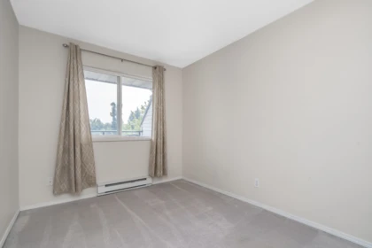Basement Recreation Room Photo of 406 33718 King Road, Abbotsford, BC