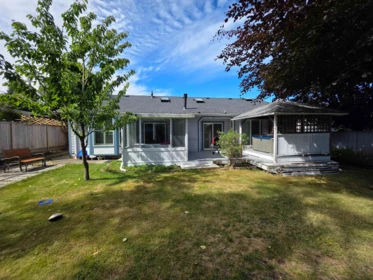 Guest Bathroom Photo of 15580 20 Avenue, Surrey, BC