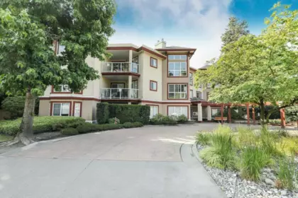 Garden / Landscaping Photo of 302 15342 20th Avenue, Surrey, BC
