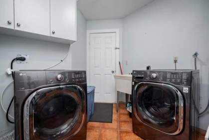 Primary Bathroom Photo of 13398 89 Avenue, Surrey, BC
