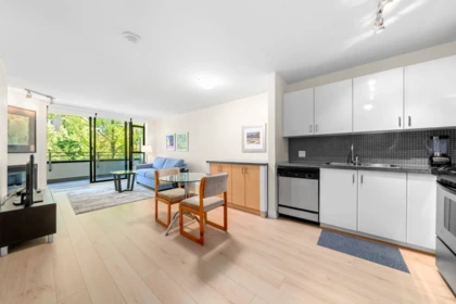 305 175 W 1st Street, North Vancouver, BC, North Vancouver — Apartment/Condo for sale