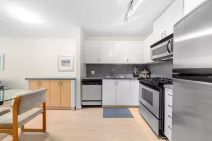 Kitchen Island Photo of 305 175 W 1st Street, North Vancouver, BC
