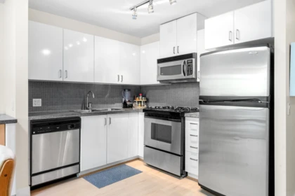 305 175 W 1st Street, North Vancouver, BC, North Vancouver — Apartment/Condo for sale
