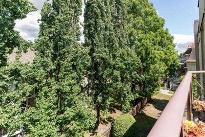 Backyard Photo of 323 2109 Rowland Street, Port Coquitlam, BC
