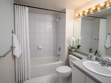Powder Room Photo of 906 9623 Manchester Drive, Burnaby, BC