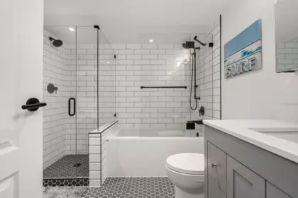 Mudroom Photo of 203 825 W 15th Avenue, Vancouver, BC