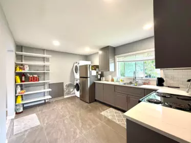 Kitchen Photo of 3305 Worthington Drive, Vancouver, BC