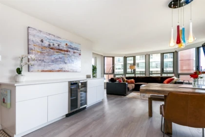 303 1625 Hornby Street, Vancouver, BC, Vancouver — Apartment/Condo for sale