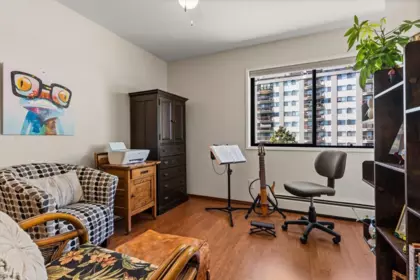 Office / Den Photo of 323 31955 Old Yale Road, Abbotsford, BC