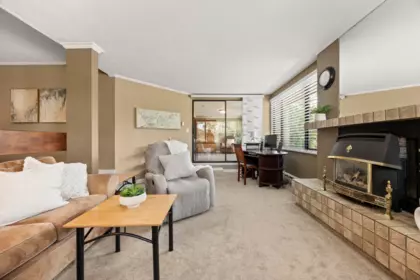 Breakfast Nook Photo of 212 15313 19 Avenue, Surrey, BC