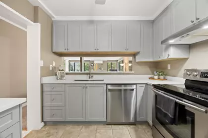 212 15313 19 Avenue, Surrey, BC, Surrey — Apartment/Condo for sale