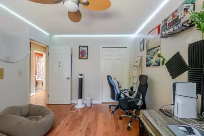 Hallway Photo of 12397 S Boundary Drive, Surrey, BC
