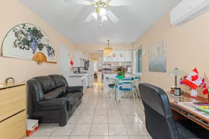 Breakfast Nook Photo of 4137 Parker Street, Burnaby, BC