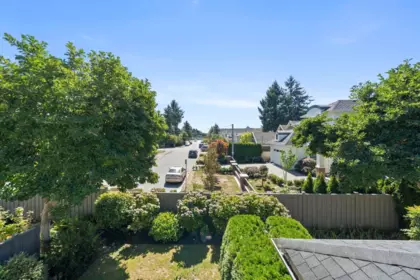 Mudroom Photo of 24 6100 Woodwards Road, Richmond, BC