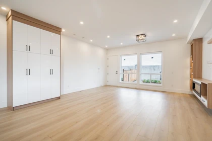 16685 16 Avenue, Surrey, BC, Surrey — Half Duplex for sale