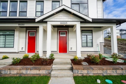 16685 16 Avenue, Surrey, BC, Surrey — Half Duplex for sale