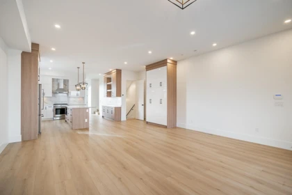 16685 16 Avenue, Surrey, BC, Surrey — Half Duplex for sale