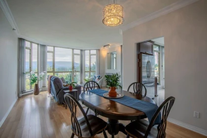 Kitchen Island Photo of 606 160 W Keith Road, North Vancouver, BC