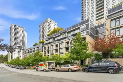 Front Yard Photo of 615 5598 Ormidale Street, Vancouver, BC