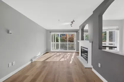 Entry Foyer Photo of 311 22022 49 Avenue, Langley, BC