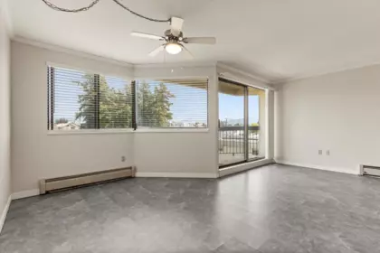 Kitchen Island Photo of 403 31955 Old Yale Road, Abbotsford, BC