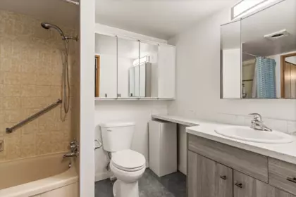 Mudroom Photo of 403 31955 Old Yale Road, Abbotsford, BC