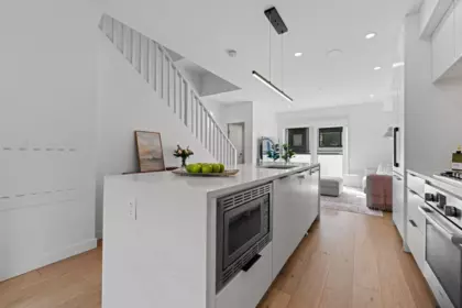 Kitchen Photo of 125 649 E 3rd Street, North Vancouver, BC
