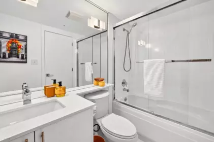 Laundry Room Photo of 1110 1050 Burrard Street, Vancouver, BC