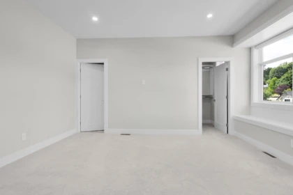Hallway Photo of 29574 Corvina Court, Abbotsford, BC