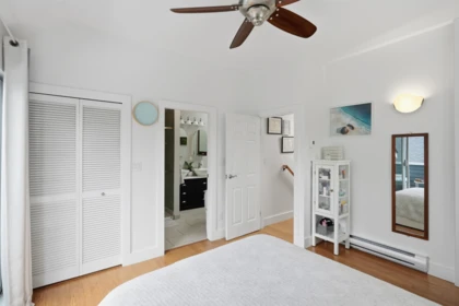 Entry Foyer Photo of 2015 Creelman Avenue, Vancouver, BC