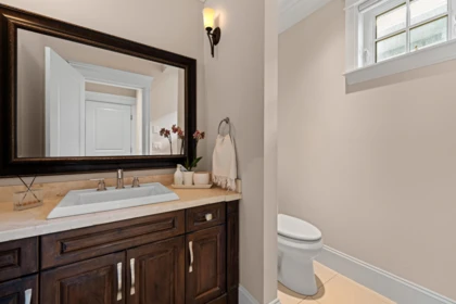 Powder Room Photo of 2360 Jefferson Avenue, West Vancouver, BC