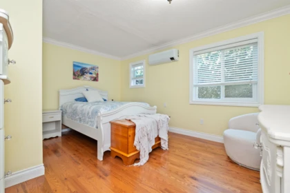Hallway Photo of 45575 Worthington Place, Chilliwack, BC