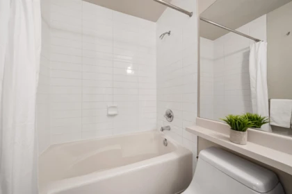 Basement Recreation Room Photo of 422 13733 107a Avenue, Surrey, BC