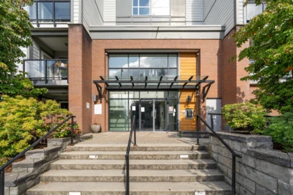 Hot Tub / Spa Photo of 422 13733 107a Avenue, Surrey, BC