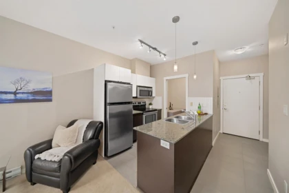 Walk-In Closet Photo of 422 13733 107a Avenue, Surrey, BC