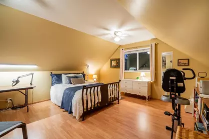 Powder Room Photo of 8640 148a Street, Surrey, BC